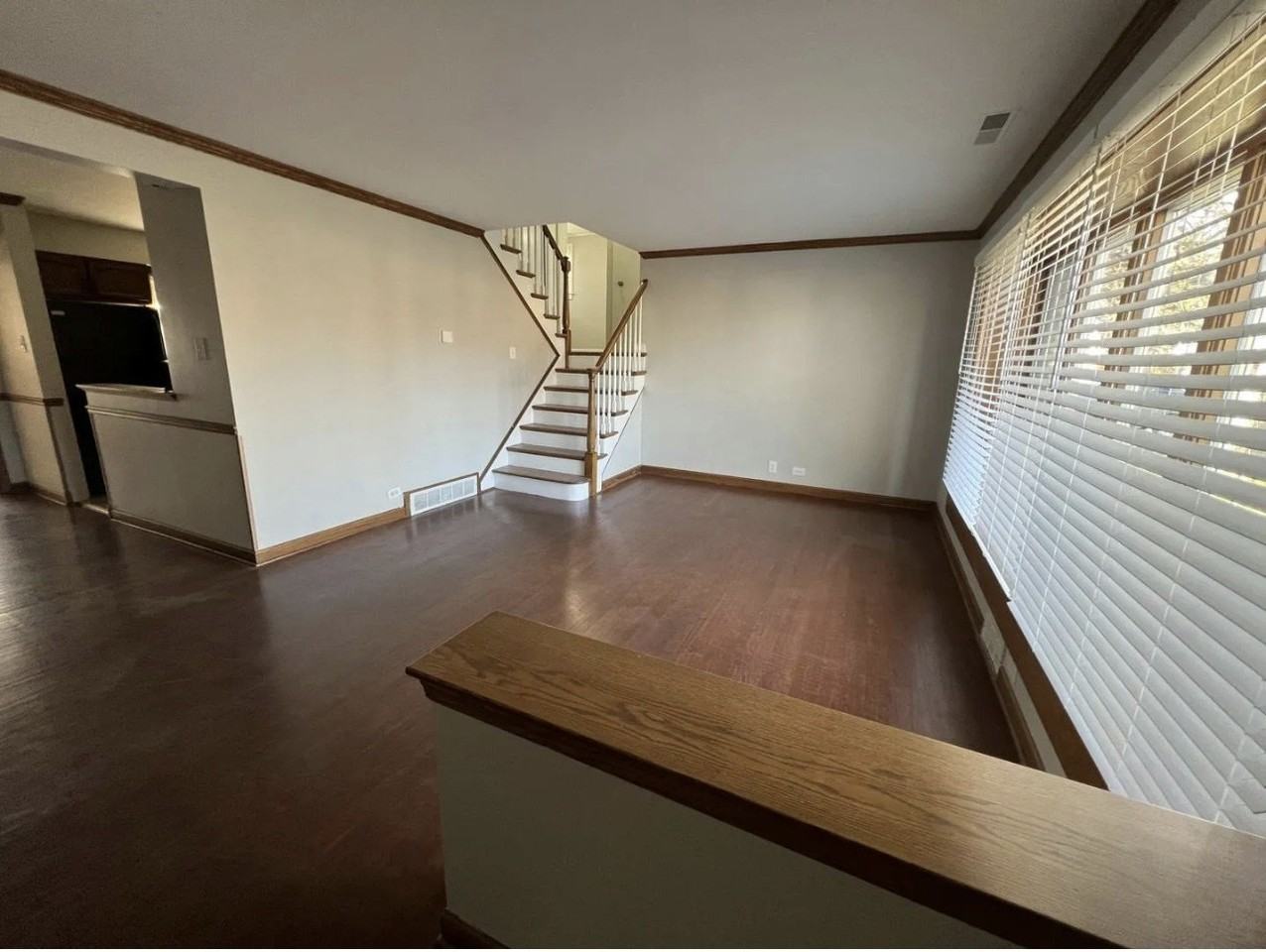 18453 Clyde Rd - Photo 2 of 9