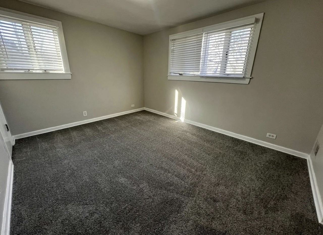 18453 Clyde Rd - Photo 6 of 9