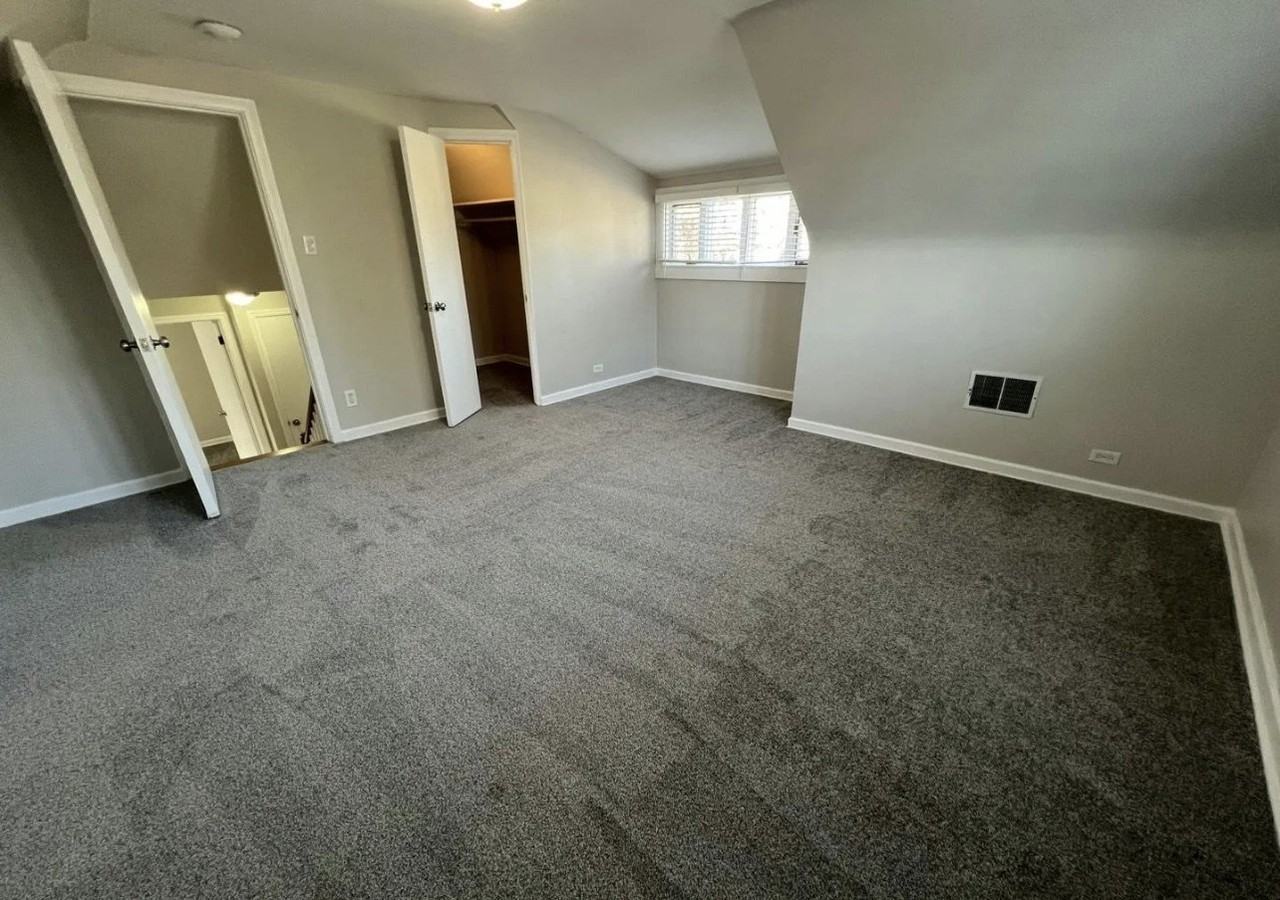 18453 Clyde Rd - Photo 7 of 9