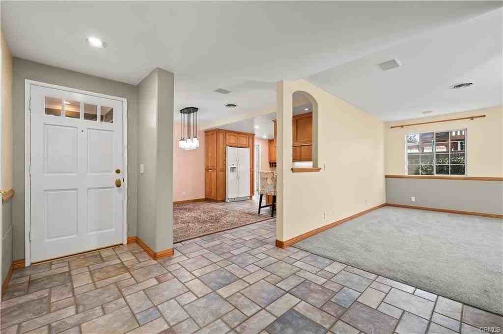 3080 W Glen Holly Dr - Photo 4 of 16