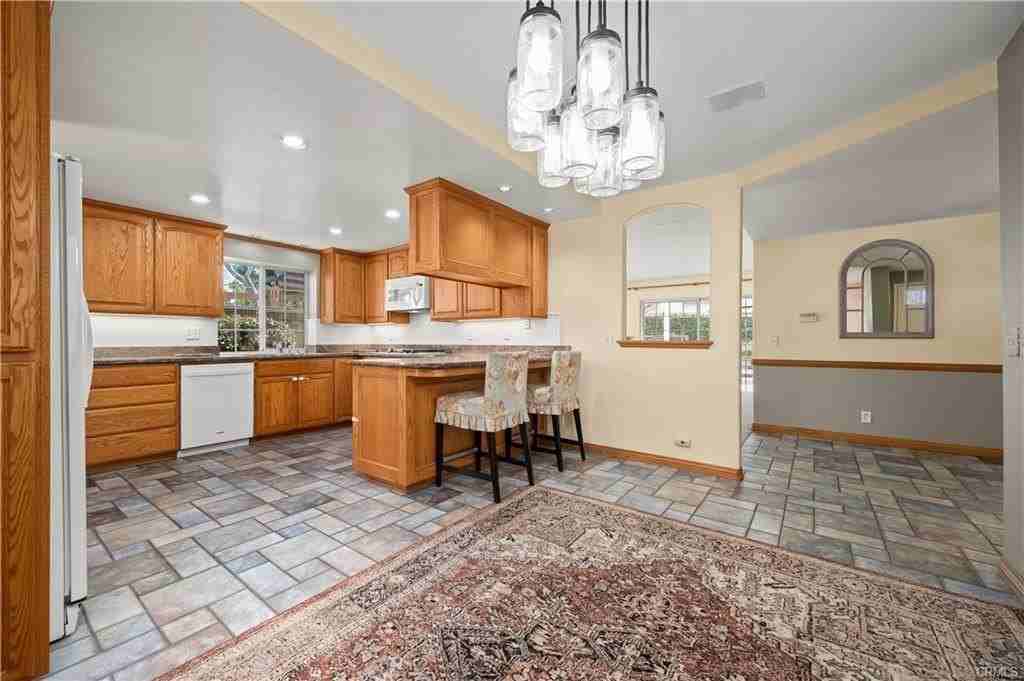 3080 W Glen Holly Dr - Photo 7 of 16