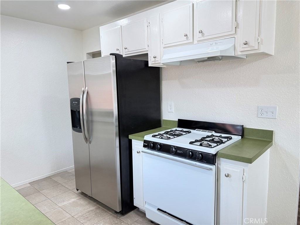 420 E Blueridge Ave - Photo 4 of 23