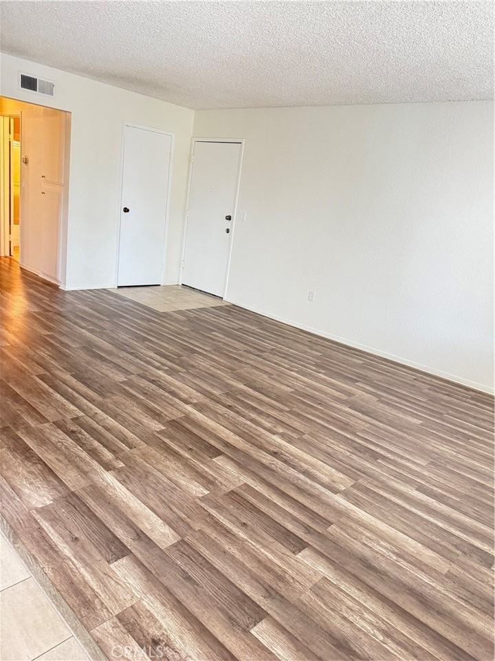 420 E Blueridge Ave - Photo 7 of 23