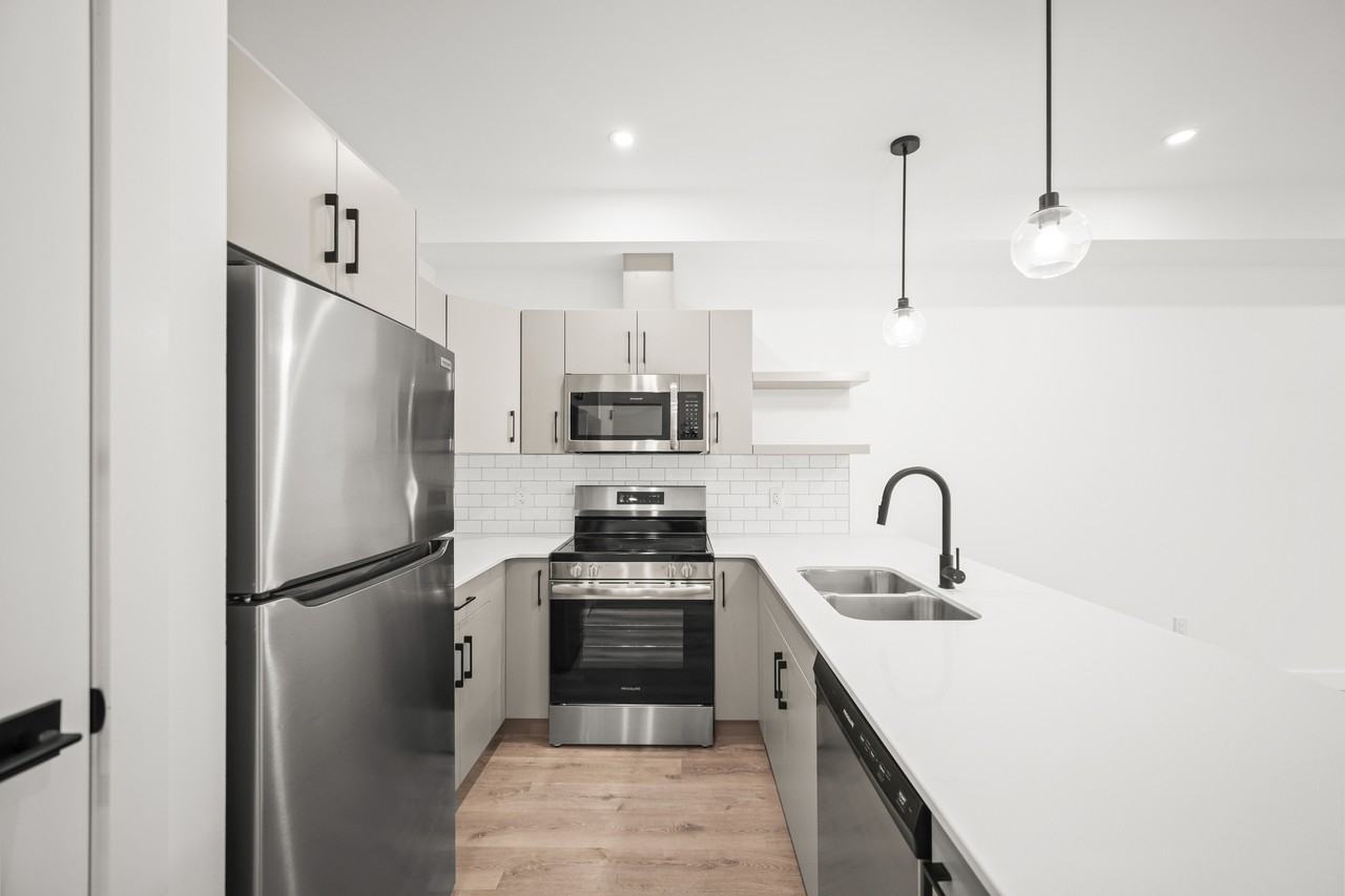 1800 Leila Avenue - Photo 7 of 17