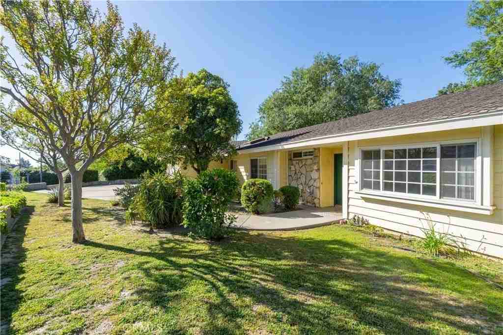 11761 Encino Ave - Photo 2 of 42