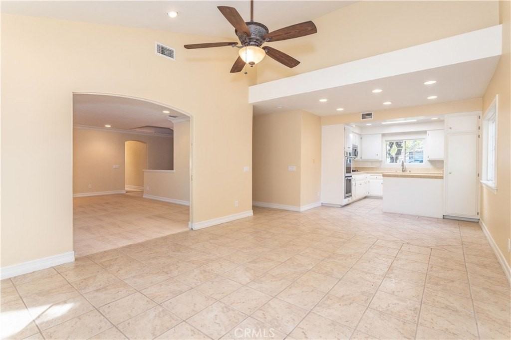 11761 Encino Ave - Photo 7 of 42