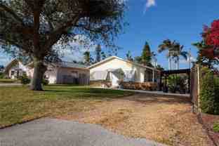 811 94th Ave N - Photo 1 of 1