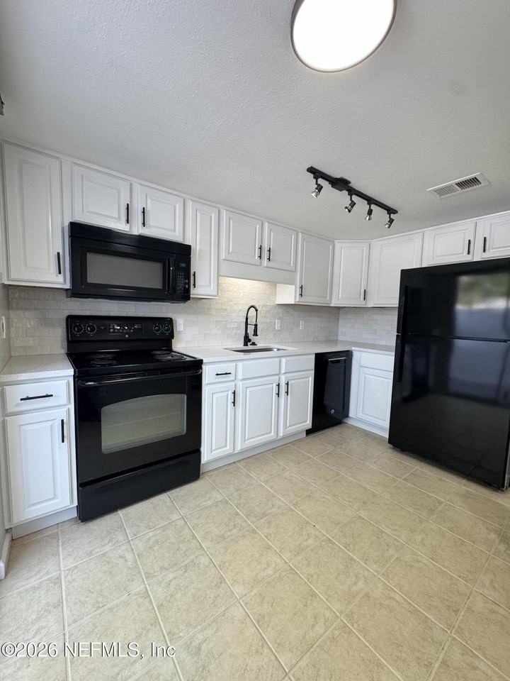 8880 Old Kings Rd #86 - Photo 3 of 35