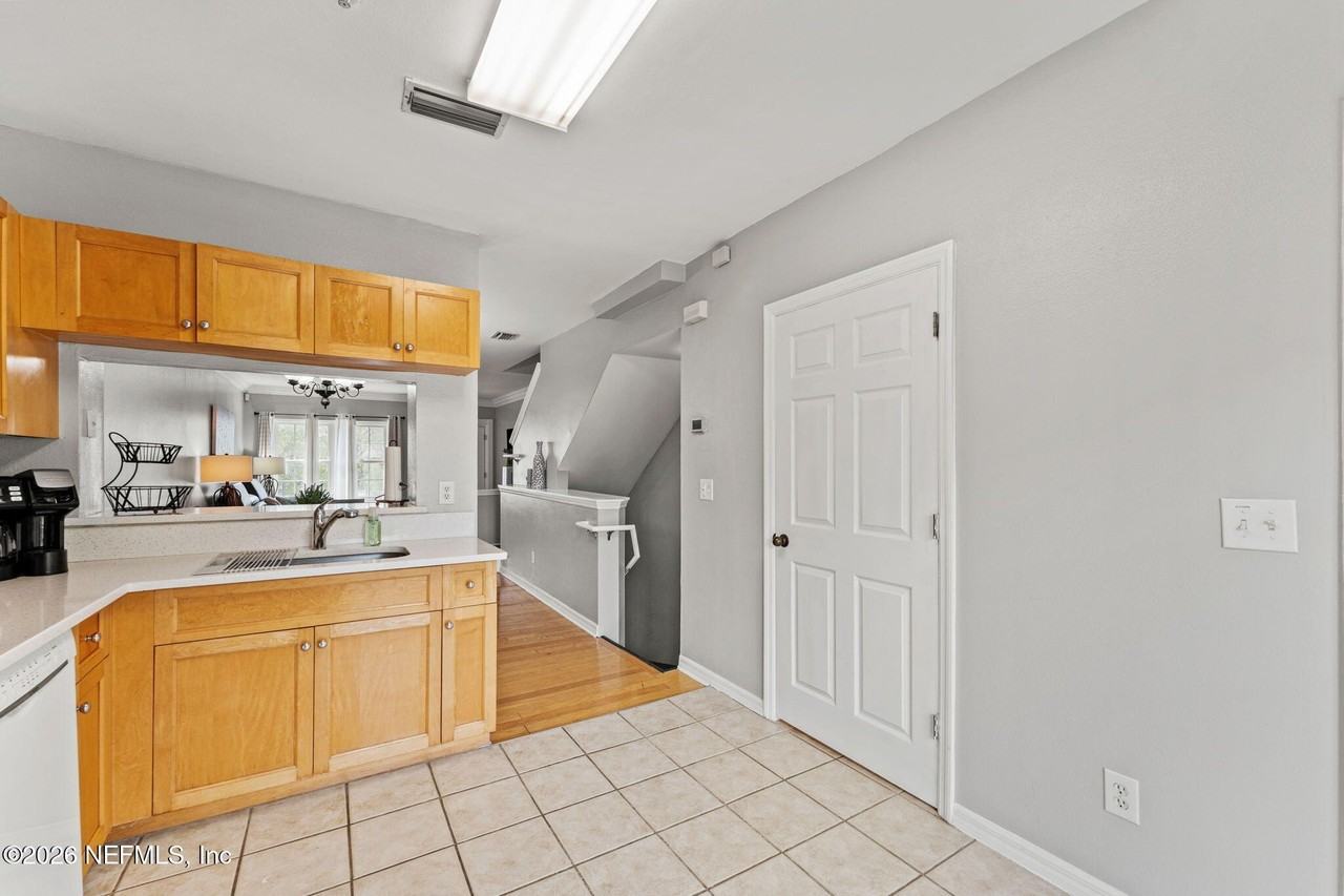 343 E Church St - Photo 7 of 24