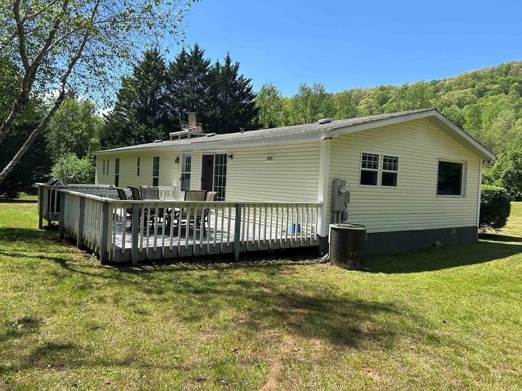 113 Logan Creek Ln - Photo 2 of 15