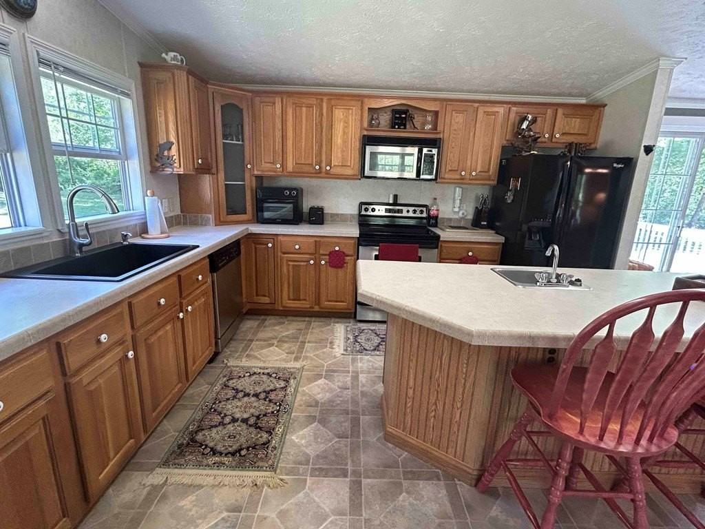 113 Logan Creek Ln - Photo 4 of 15