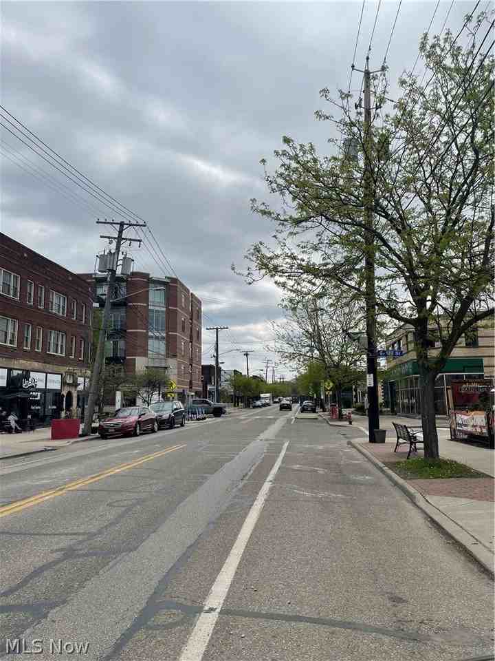 2628 E 124th St - Photo 7 of 11