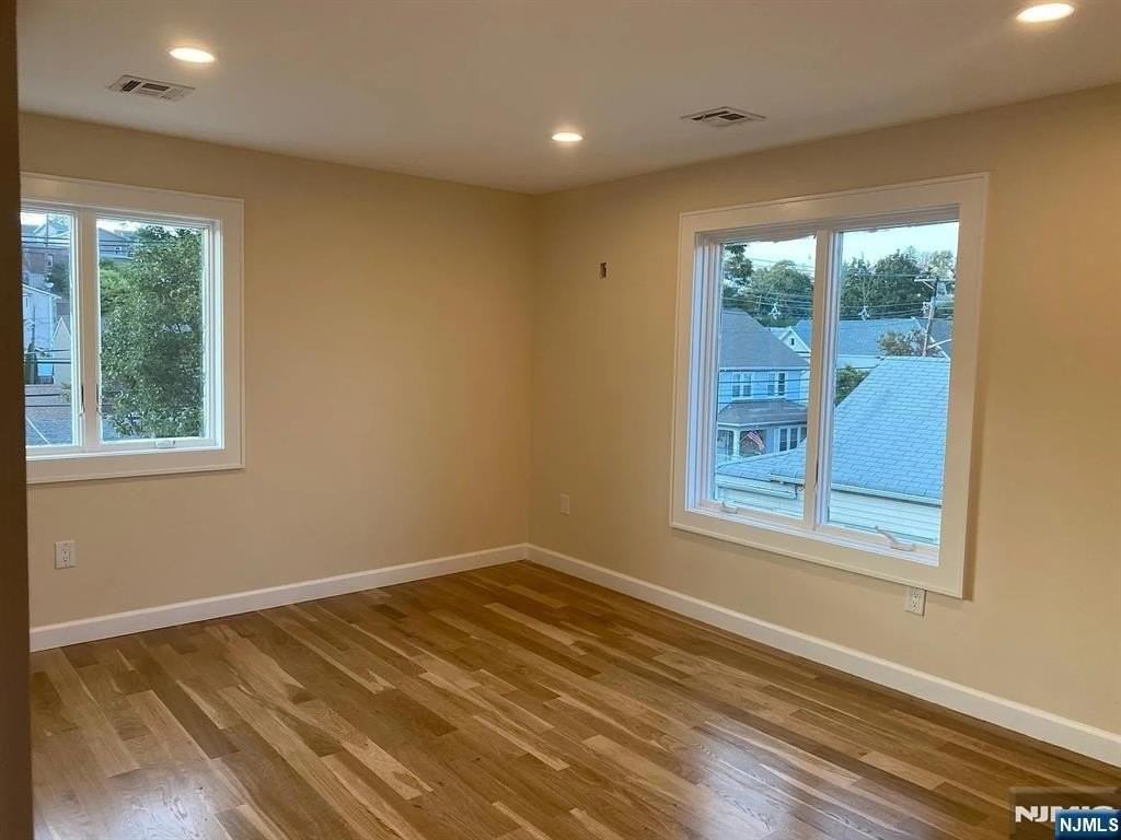 353 Hoboken Rd - Photo 4 of 12