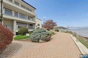 featured image of 1225 River Rd