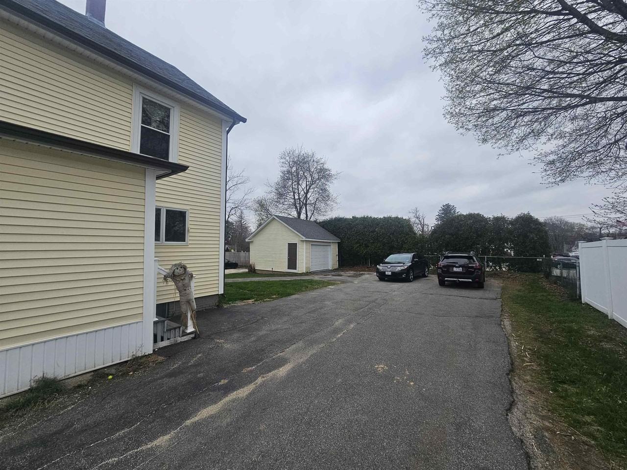 50 Park St - Photo 5 of 6