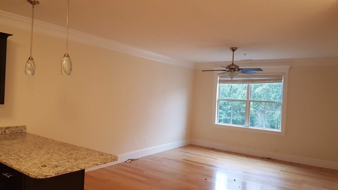 2 Silver St #12 - Photo 6 of 32