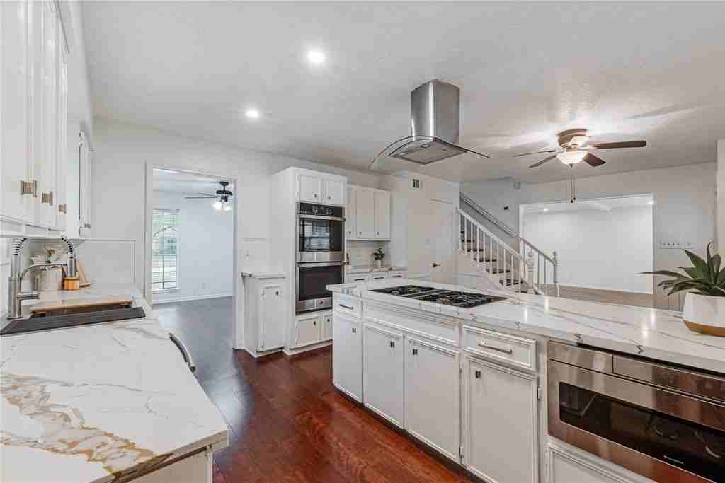 Teakwood Forest Dr - Photo 2 of 8