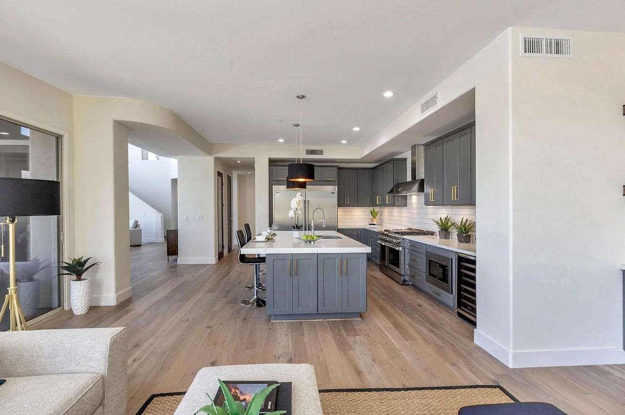 E Cochise Dr - Photo 4 of 14