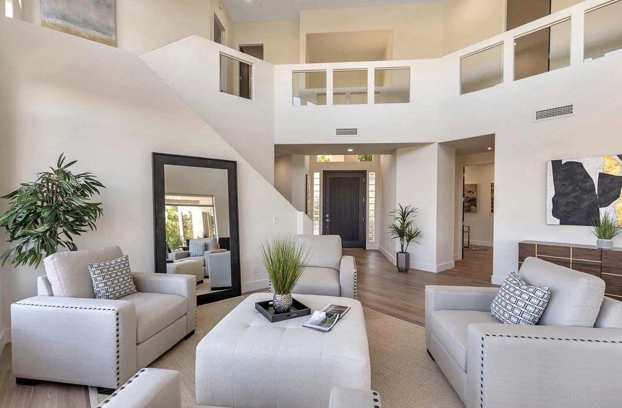 E Cochise Dr - Photo 5 of 14
