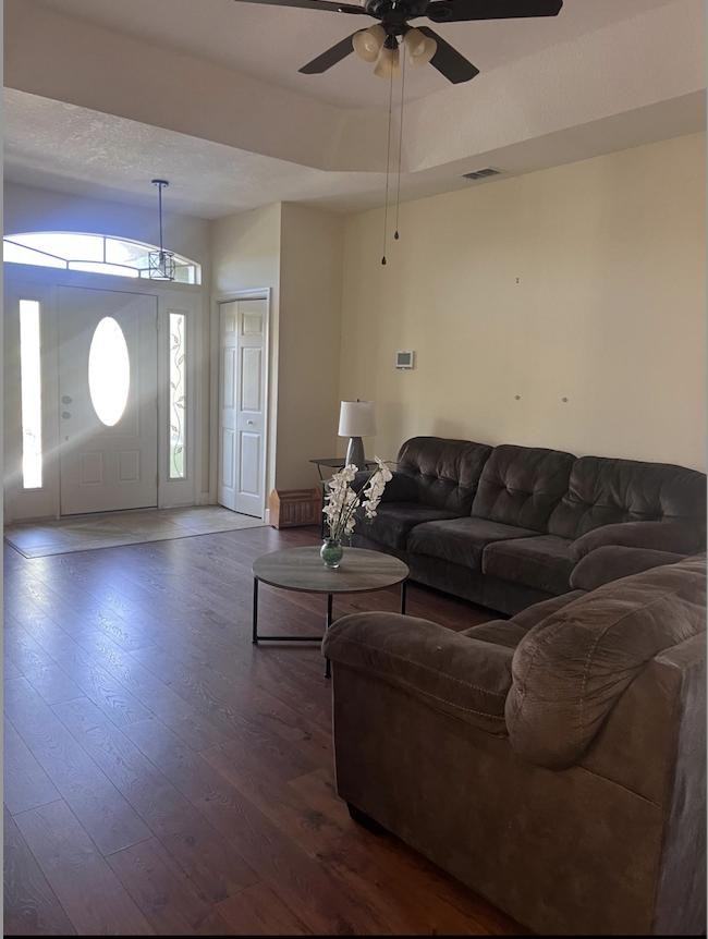 Blythe Ave - Photo 3 of 17