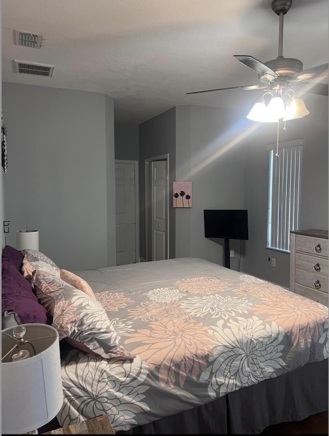 Blythe Ave - Photo 7 of 17