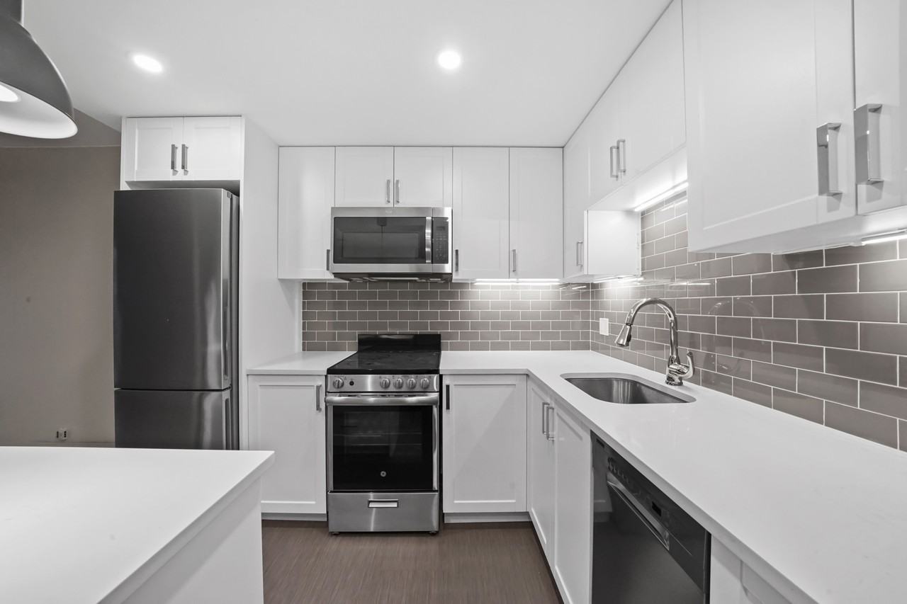 2910 Alder Street #403 - Photo 6 of 24
