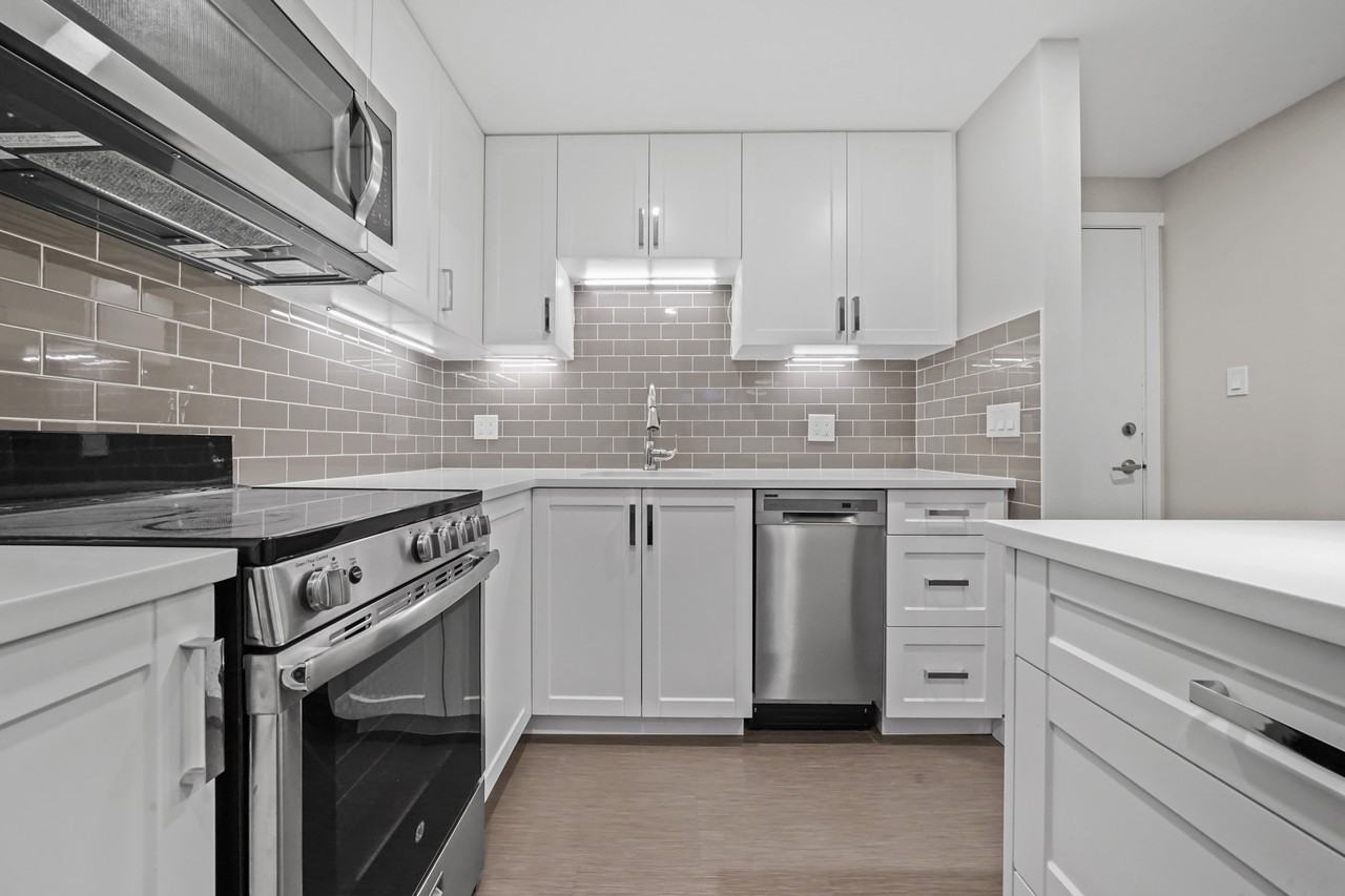 2910 Alder Street #403 - Photo 4 of 24