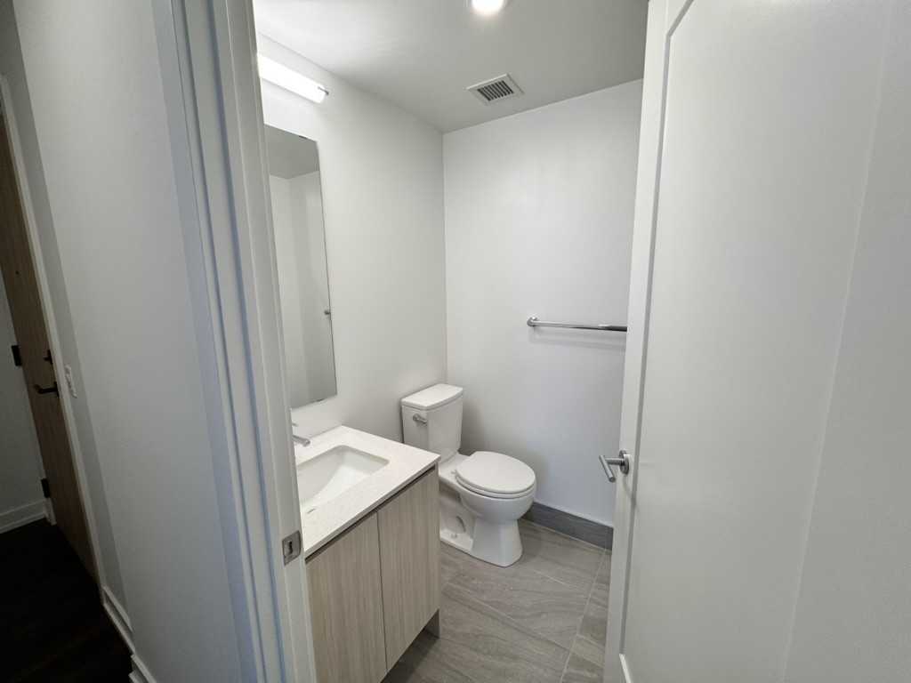 801 The Queensway #701 - Photo 2 of 13
