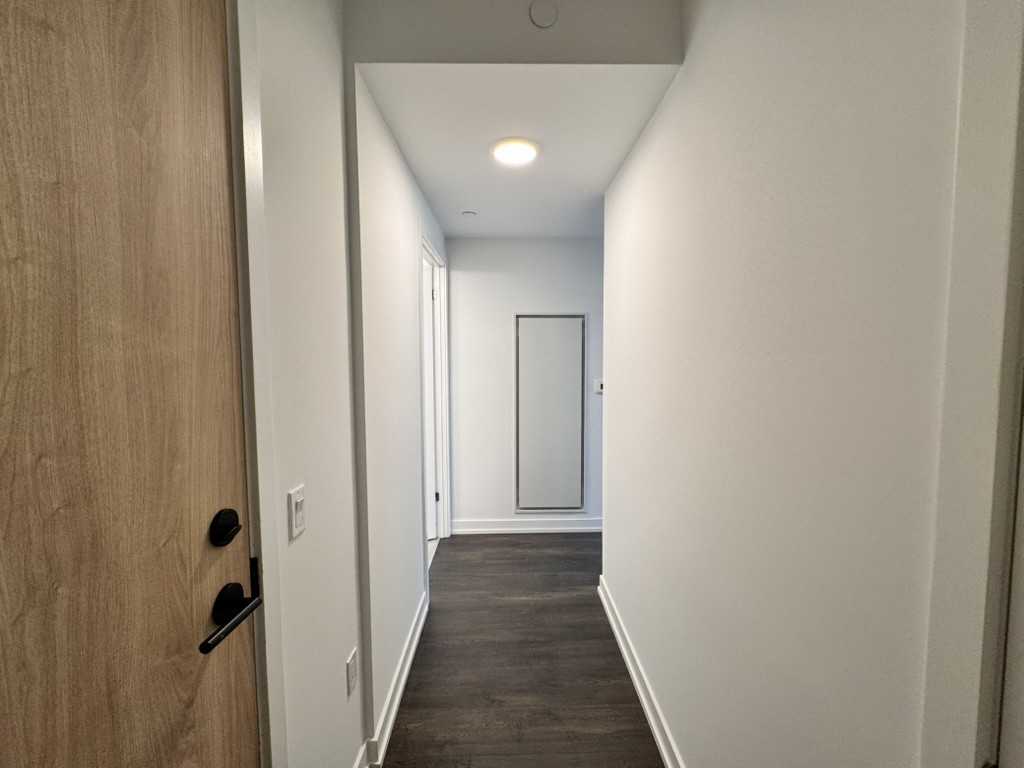 801 The Queensway #701 - Photo 3 of 13