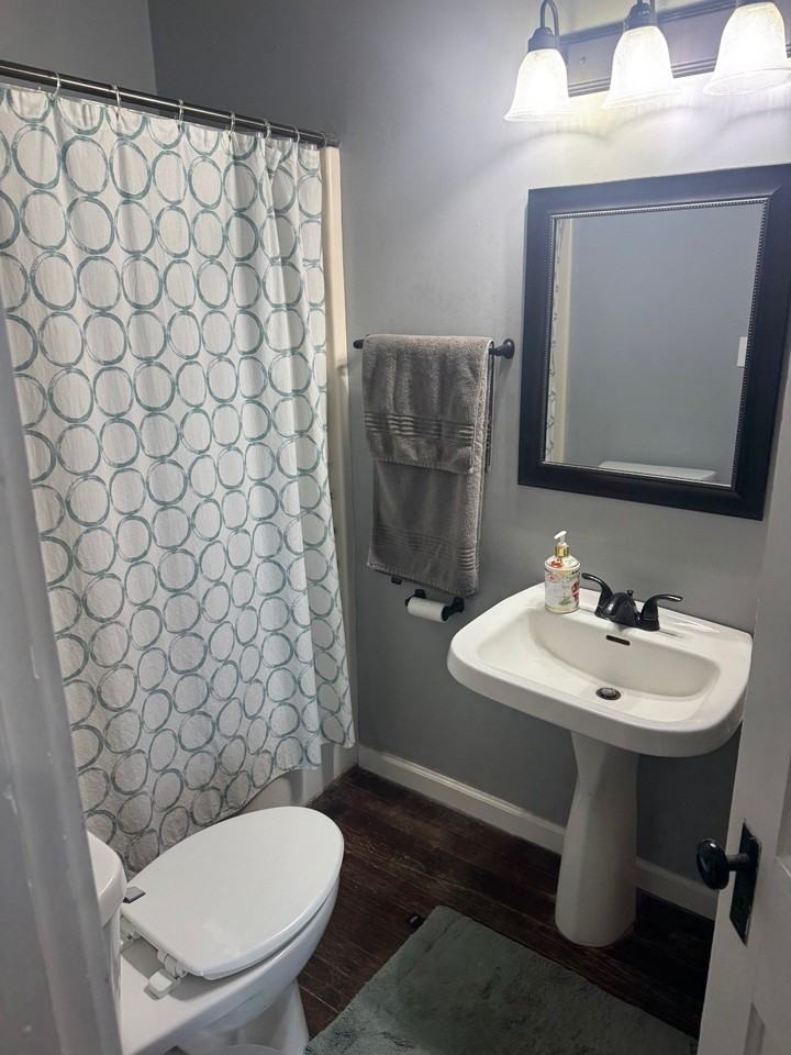 748 9th St #B - Photo 6 of 7