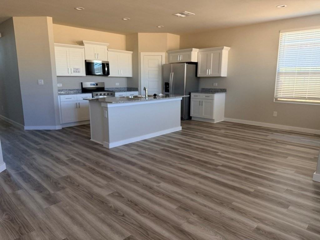 6418 Patrick Clay Dr - Photo 3 of 9