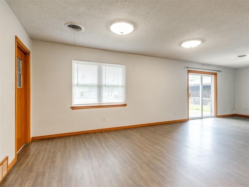 1639 Westbrooke Ter - Photo 3 of 27