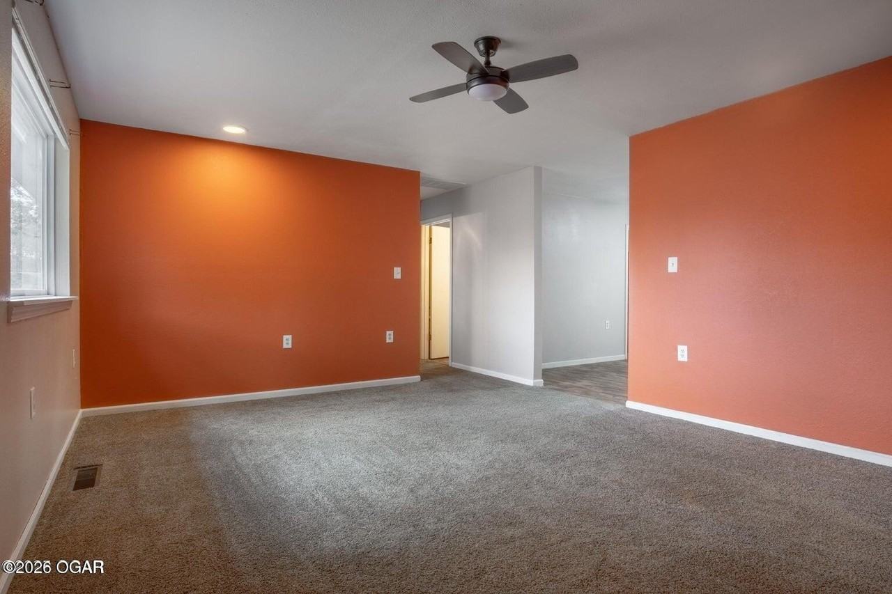 107 1/2 Terrill Ln - Photo 2 of 12