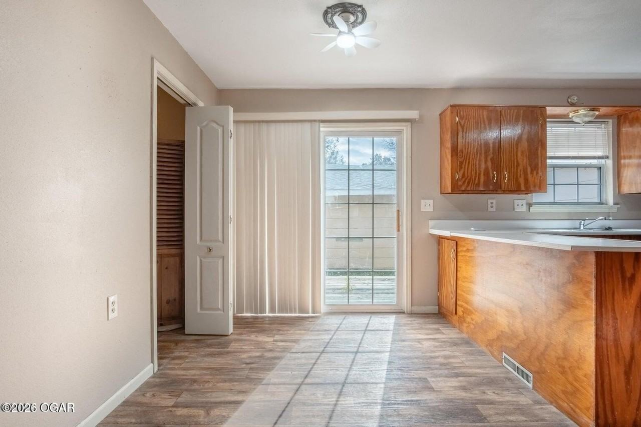 107 1/2 Terrill Ln - Photo 4 of 12