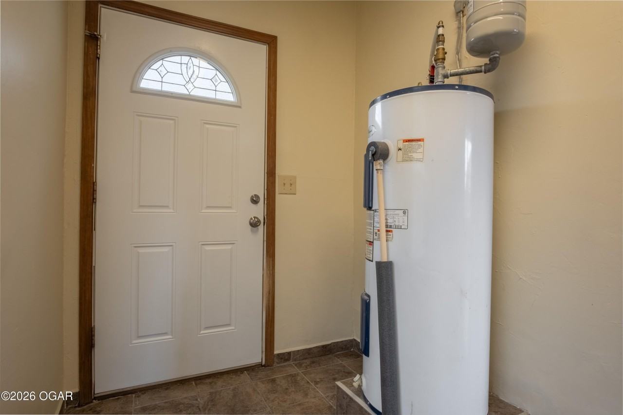 3117 S Wall Ave - Photo 4 of 13