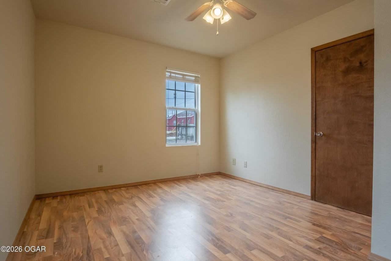 3117 S Wall Ave - Photo 7 of 13