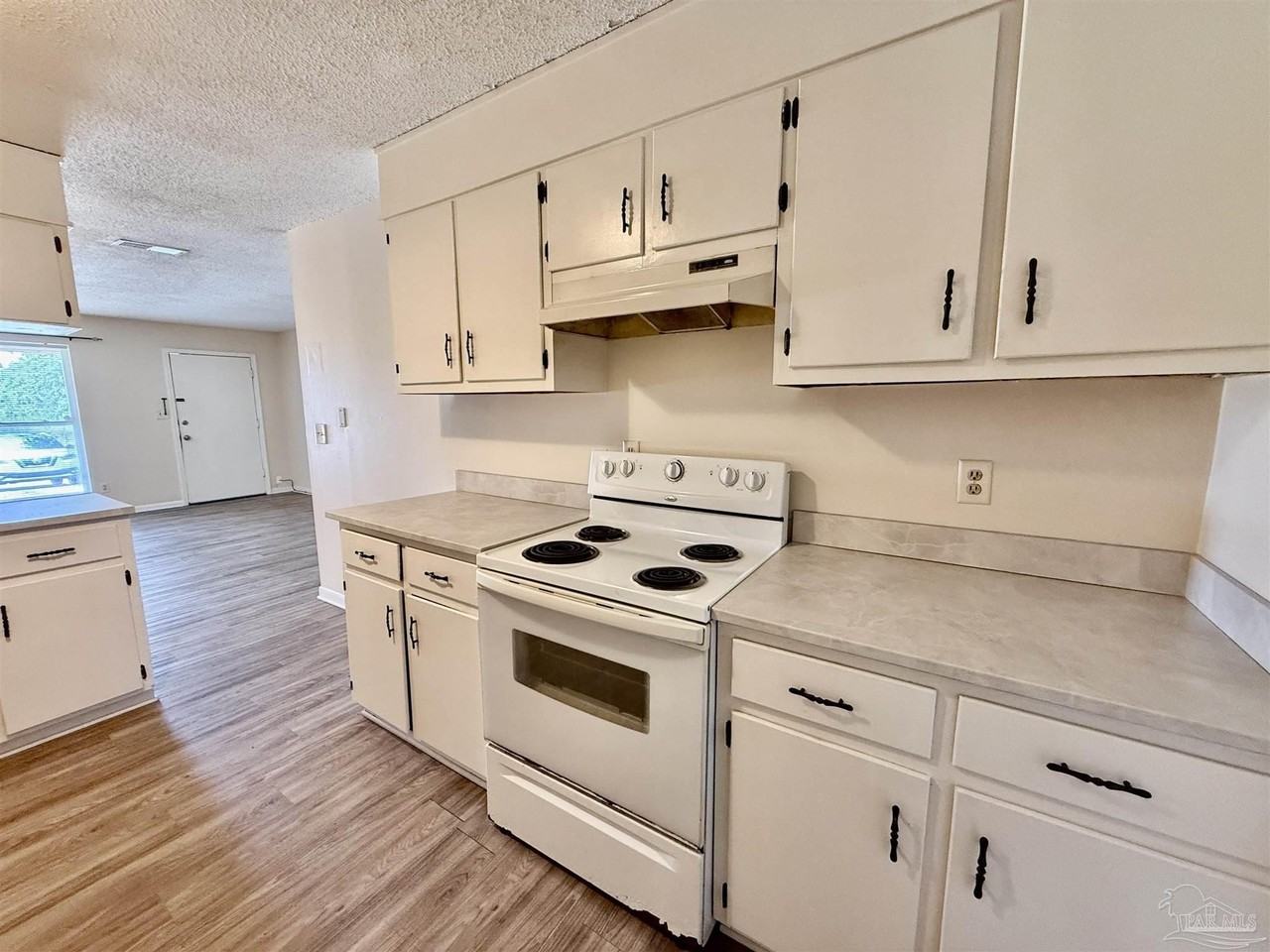 3226 Santa Rosa Dr - Photo 4 of 15