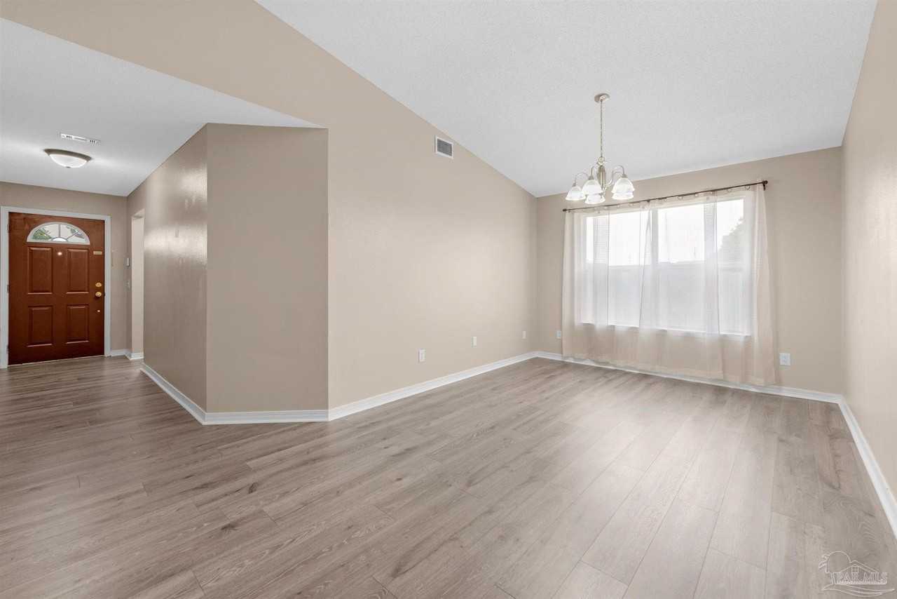 2227 Parker Place Ct - Photo 5 of 36