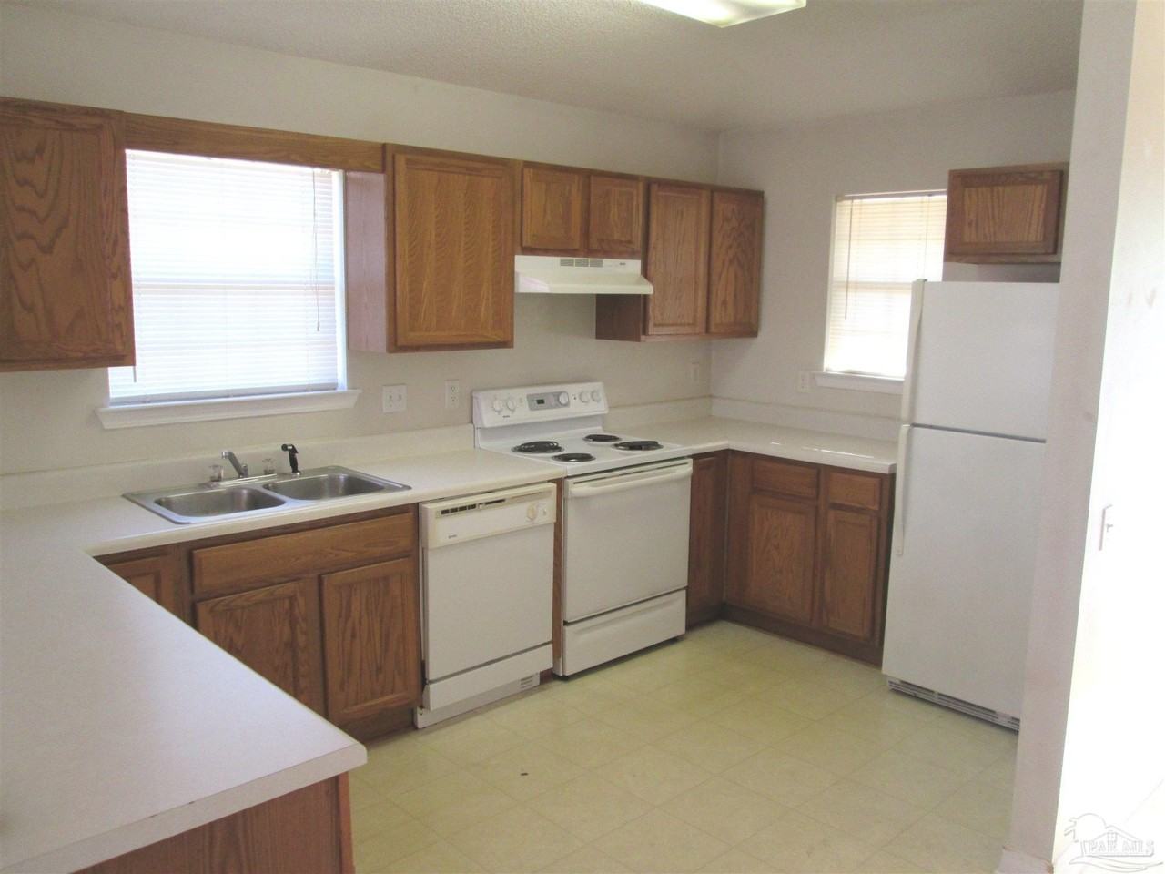 4064 Glenway Dr - Photo 2 of 7