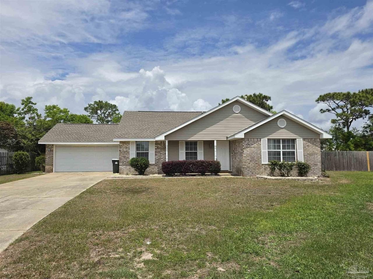 4041 Shorewood Dr - Photo 2 of 21