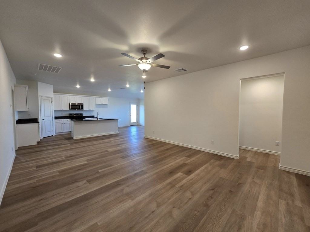 1341 Loess St - Photo 2 of 19