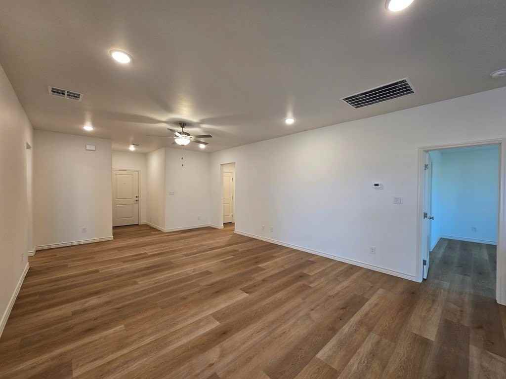 1341 Loess St - Photo 3 of 19