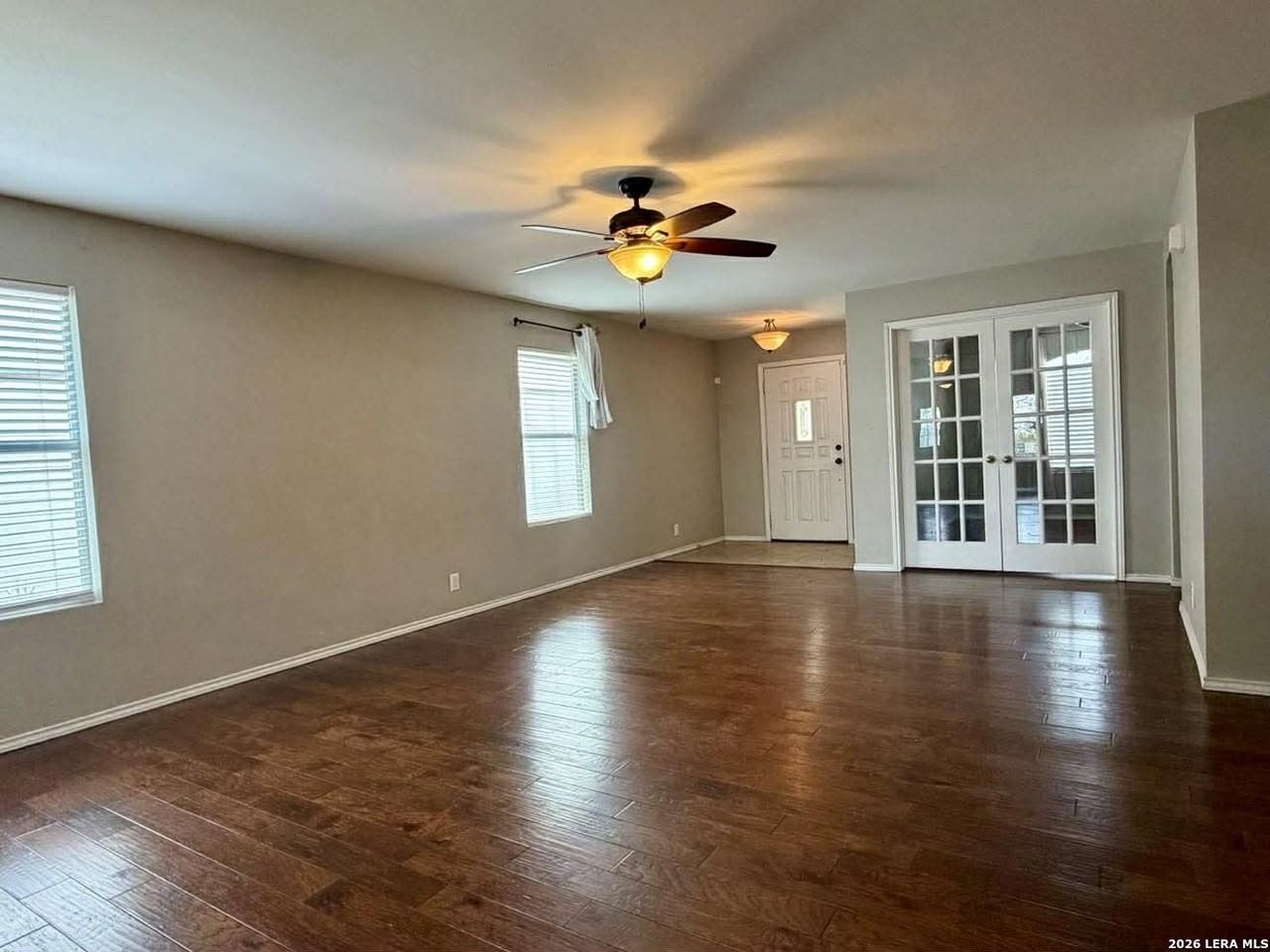 241 Jordan Pl - Photo 4 of 15