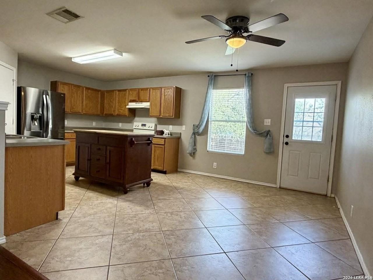 241 Jordan Pl - Photo 5 of 15