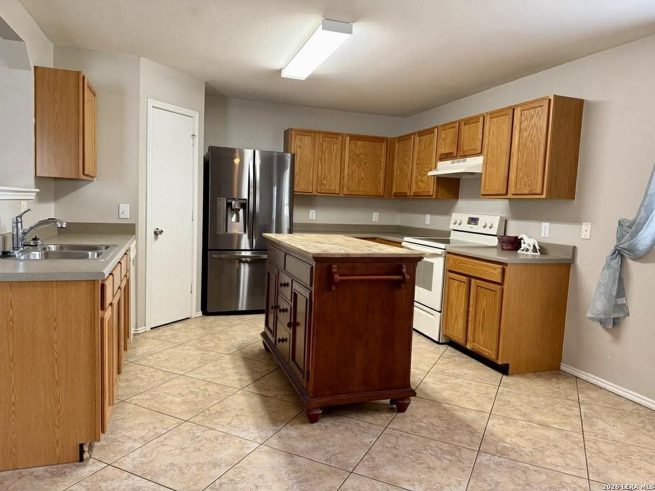 241 Jordan Pl - Photo 6 of 15