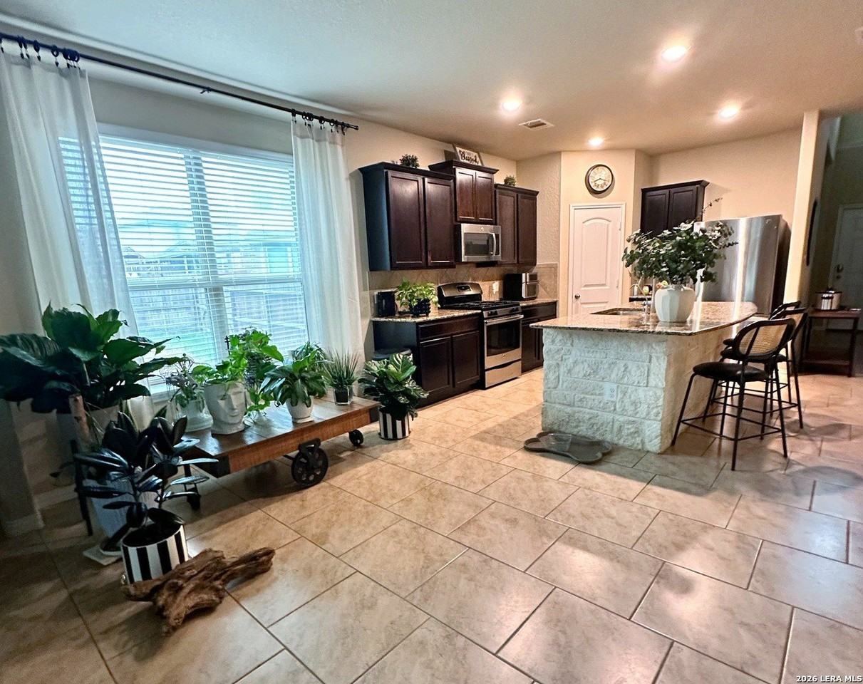 22414 Akin Hts - Photo 6 of 32