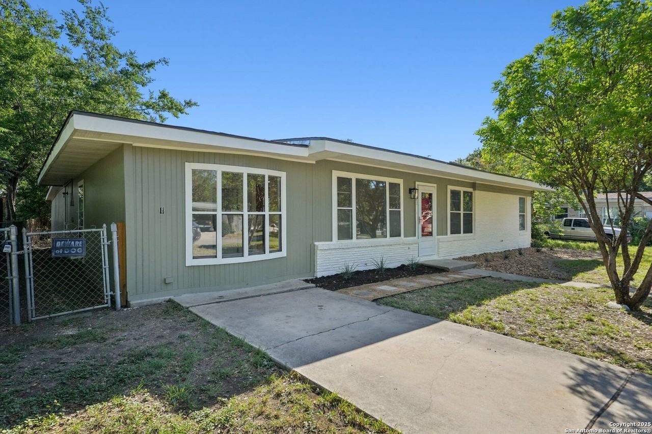 407 Haverford Dr - Photo 3 of 25