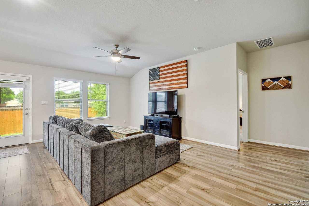 3053 Casillero St - Photo 7 of 31