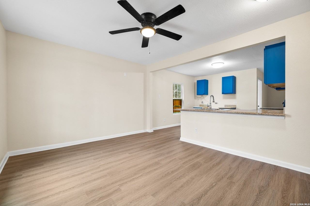 2619 E Houston St - Photo 5 of 18