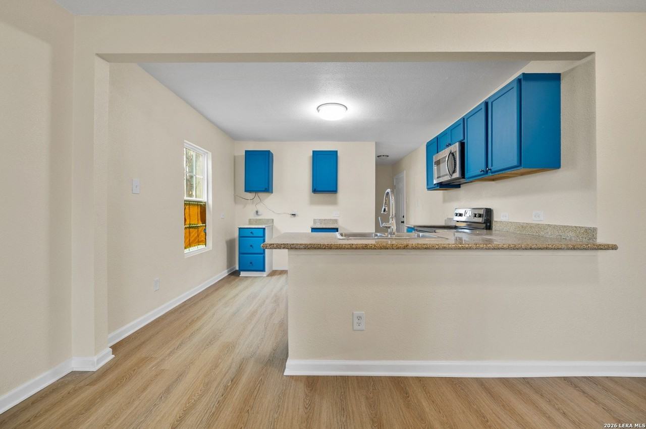 2619 E Houston St - Photo 6 of 18